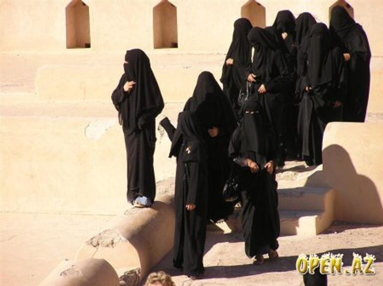 Многоженство