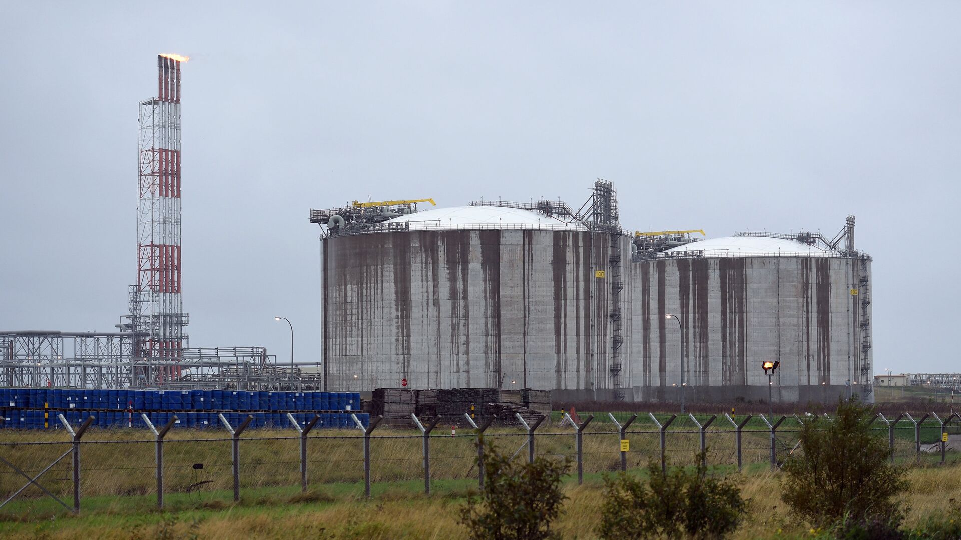 Завод по сжижению природного газа в Южно-Сахалинске - РИА Новости, 1920, 02.07.2022