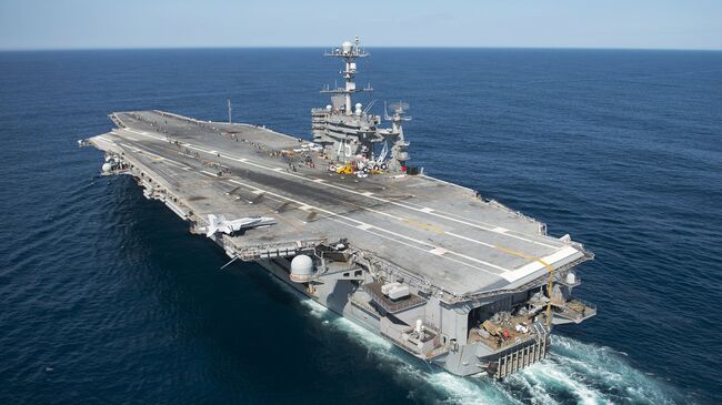 Американский авианосец USS Harry Truman