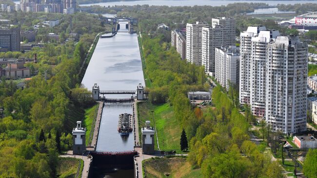 Вид на канал имени Москвы. Архивное фото