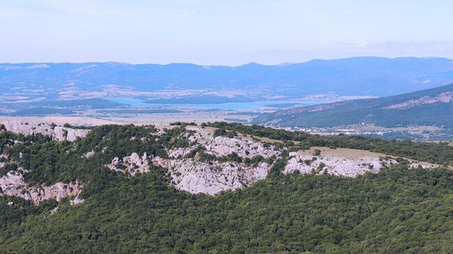 Чернореченское водохранилище в Байдарской долине