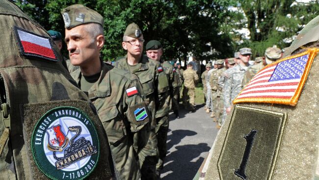 Польские и американские военные во время учений в Польше