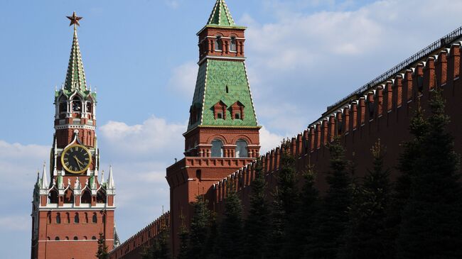 Спасская и Сенатская башни Московского Кремля