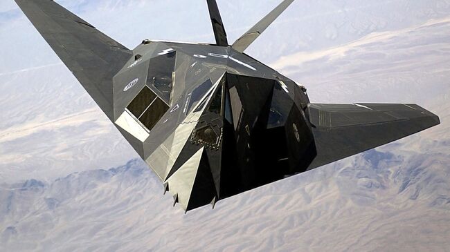 Американский бомбардировщик-невидимка F-117