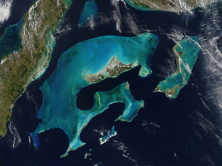 Багамские острова из космоса