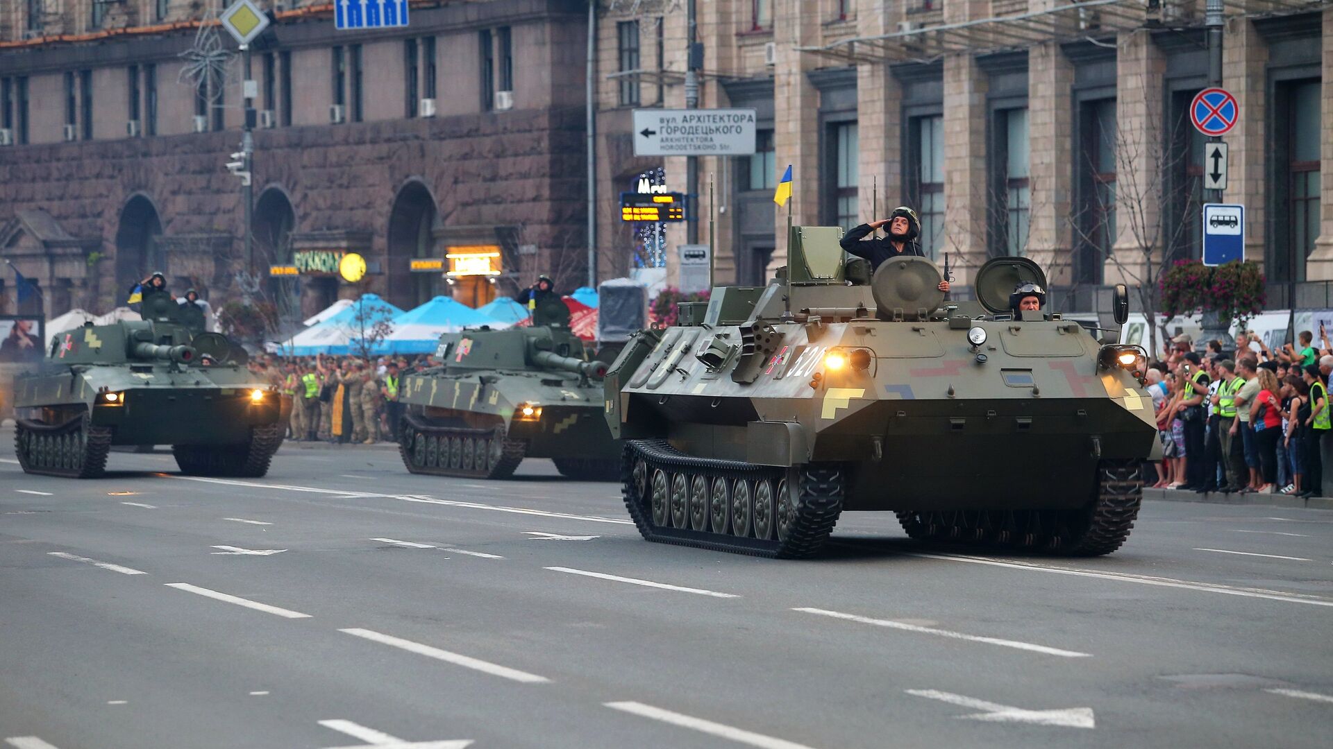 Военнослужащие на репетиции военного парада в честь 27-ой годовщины Независимости Украины в центре Киева - РИА Новости, 1920, 12.06.2021