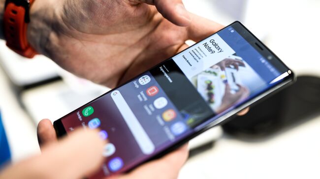 Старт продаж смартфона Samsung Galaxy Note9 в России