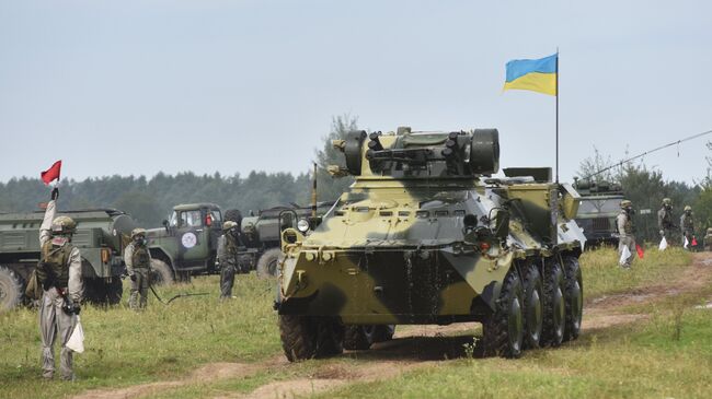 Украинский бронетранспортёр 8х8 БТР-3E1 во время активной фазы военных учений Репид Трайдент - 2018