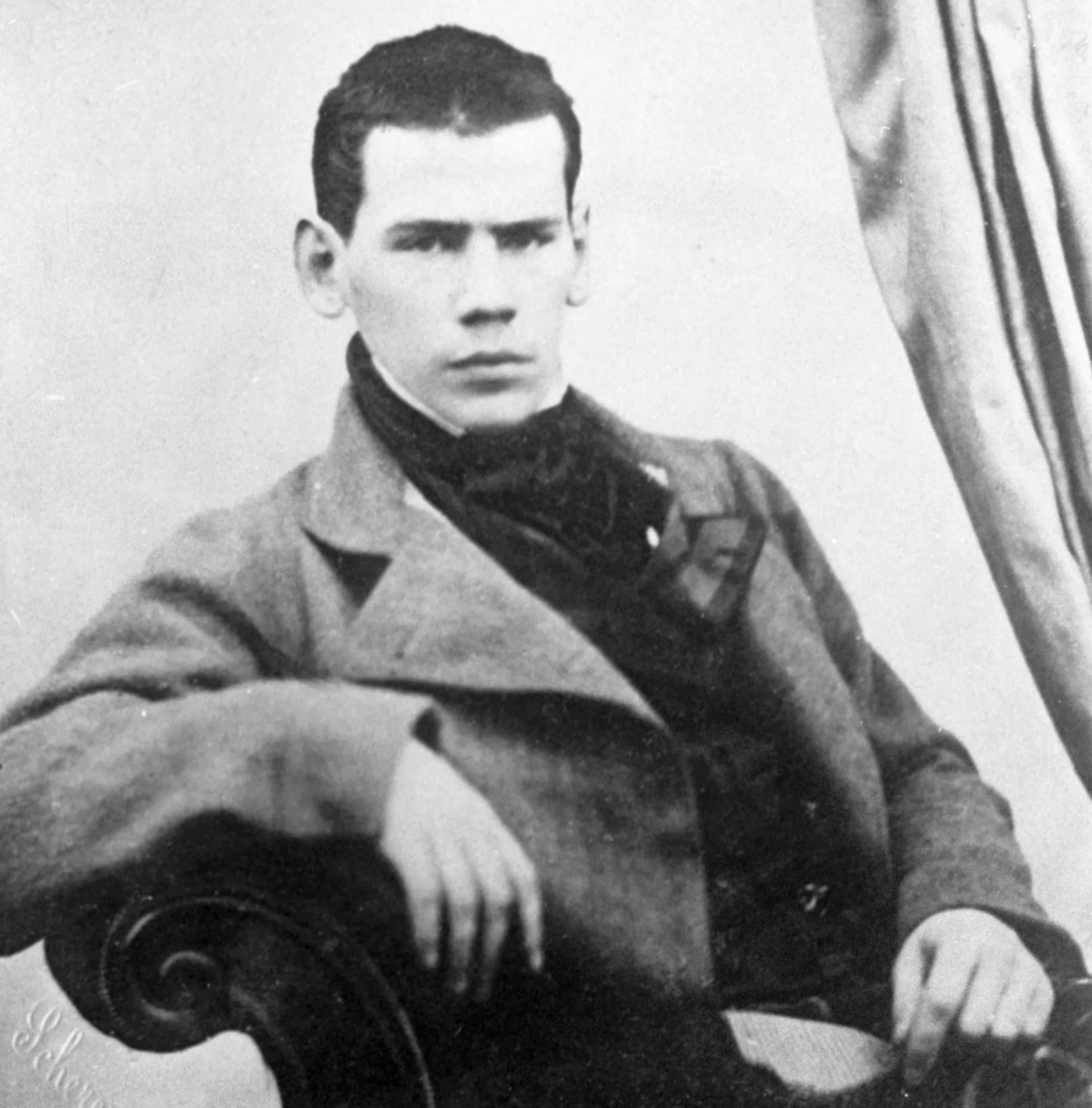 Писатель Лев Николаевич Толстой. 1849 год Писатель Лев Николаевич Толстой. 1849 год - РИА Новости, 1920, 08.09.2021