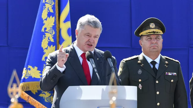 Президент Украины Петр Порошенко во время выступления на военном параде посвященном Дню независимости Украины. 24 августа 2018 