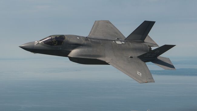 Американский истребитель F-35B  