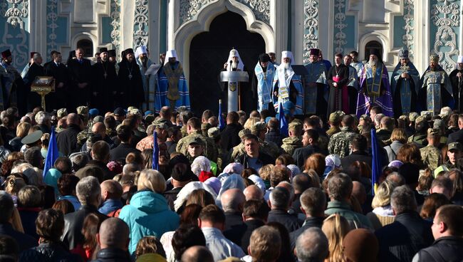 Молебен по случаю предстоящего предоставления автокефалии Украинской православной церкви в Киеве. 14 октября 2018