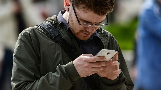 Нужно стараться сохранять баланс между потреблением информации и совершением тех действий, для которых вы ее собирали