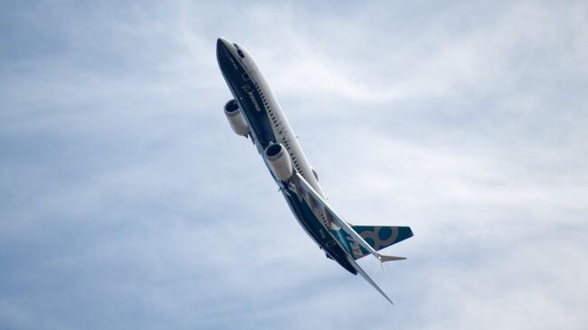 Самолет Boeing 737-8 MAX