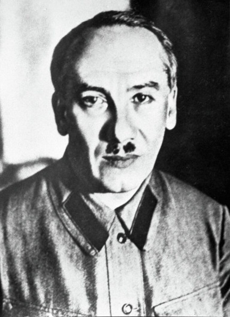 Генрих Григорьевич Ягода, один из главных руководителей советских органов госбезопасности, нарком внутренних дел СССР (1934—1936), Арестован в марте 1937 года, приговорен к расстрелу Генрих Григорьевич Ягода, один из главных руководителей советских органов госбезопасности, нарком внутренних дел СССР (1934—1936), Арестован в марте 1937 года, приговорен к расстрелу