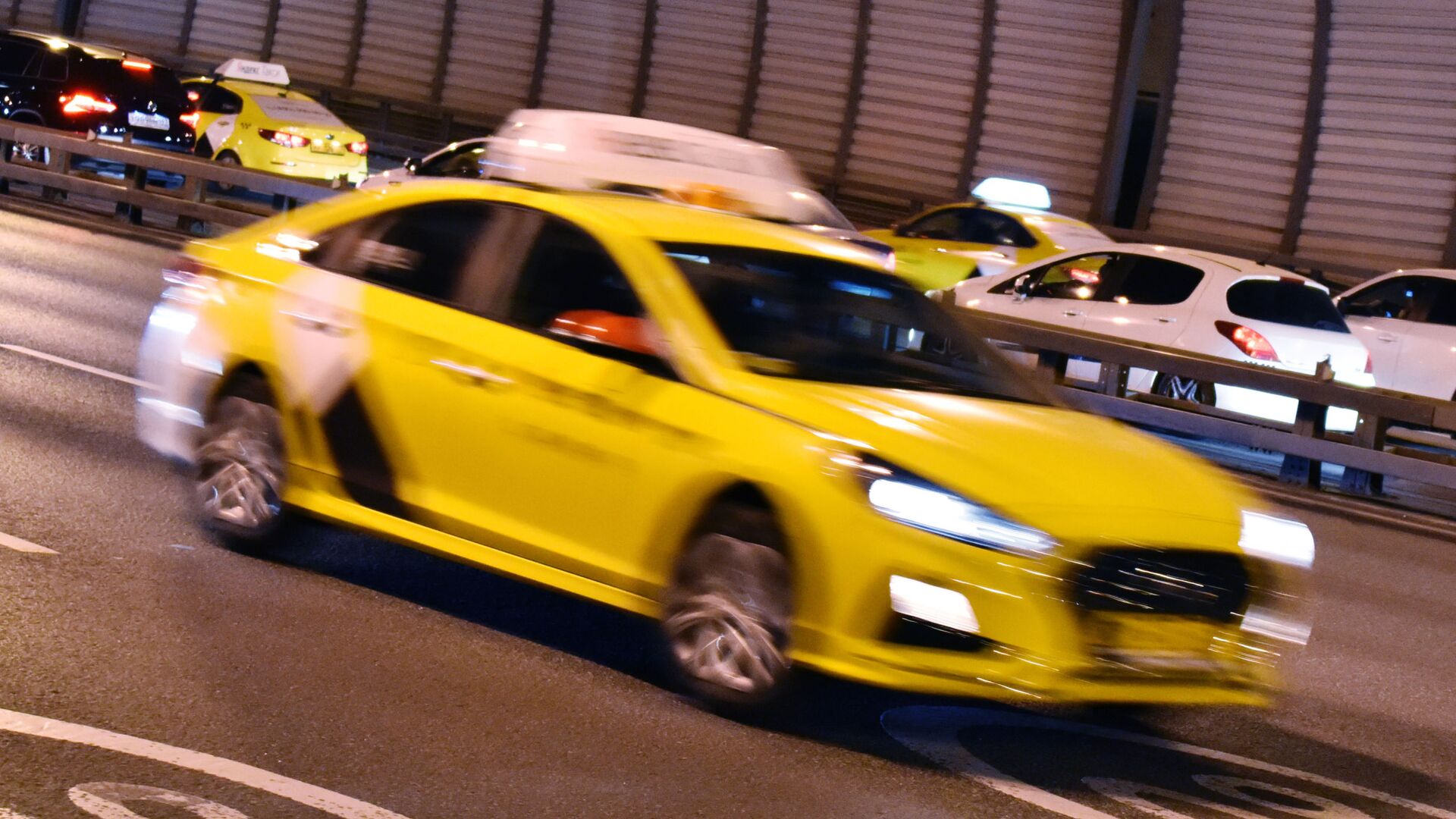 Автомобиль такси - РИА Новости, 1920, 29.03.2025