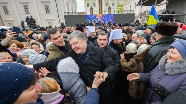 Президент Украины Петр Порошенко во время тура по городам. В Виннице. 13 января 2019