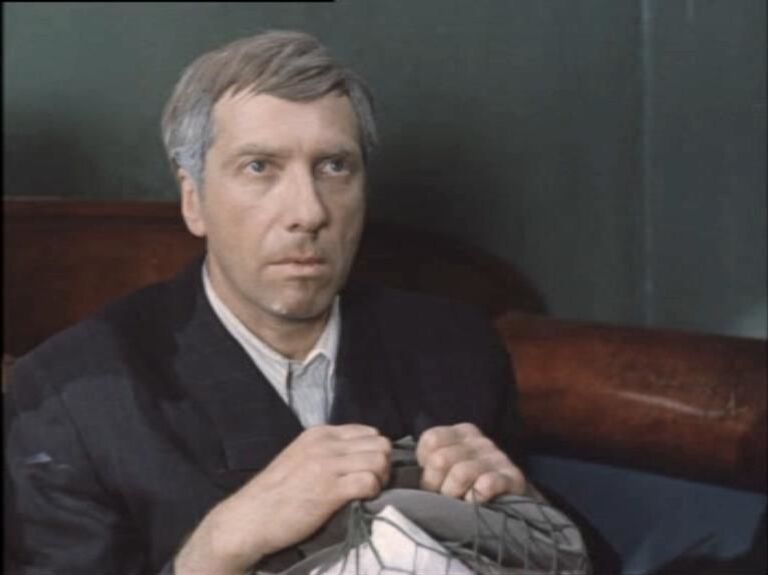 Сергей Юрский в фильме Место встречи изменить нельзя