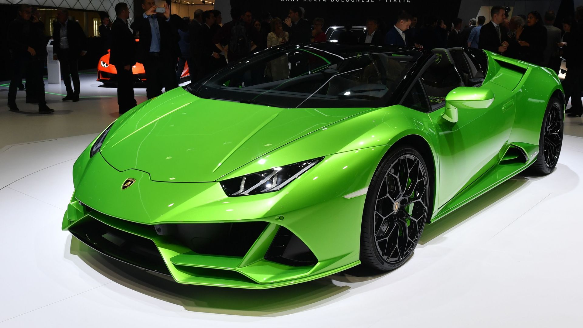 Суперкар Lamborghini Huracan Evo Spyder на Международном Женевском автосалоне 2019 - РИА Новости, 1920, 24.09.2026
