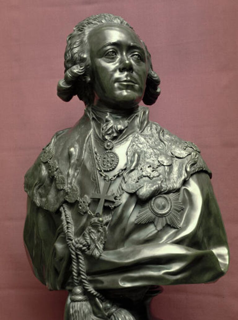 Скульптурный портрет Павла I работы Федота Шубина Скульптурный портрет Павла I работы Федота Шубина