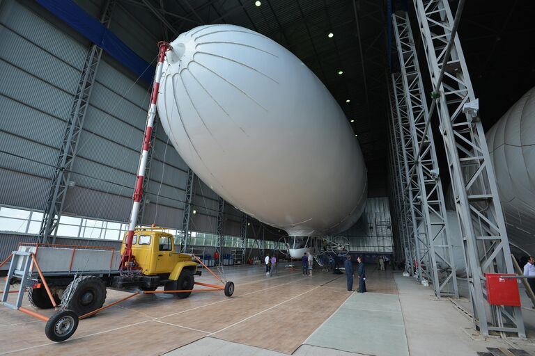 Презентация дирижабля AU-30 Презентация дирижабля AU-30