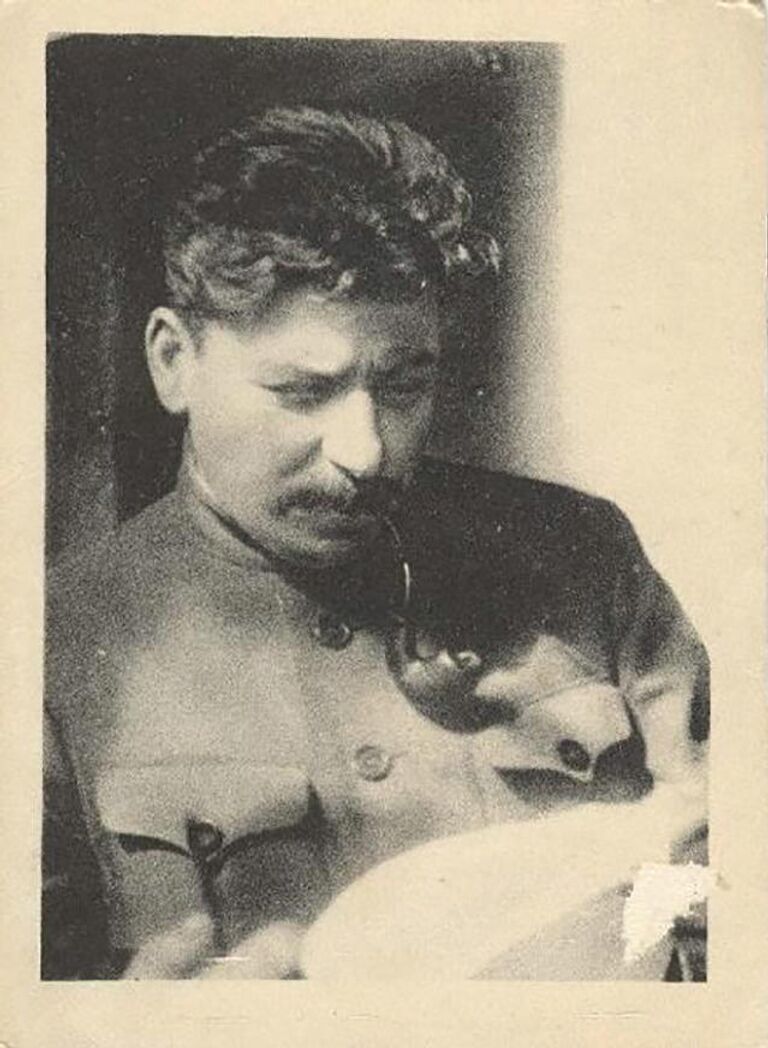 Иосиф Сталин во время XIII съезда РКП(б) Иосиф Сталин во время XIII съезда РКП(б)