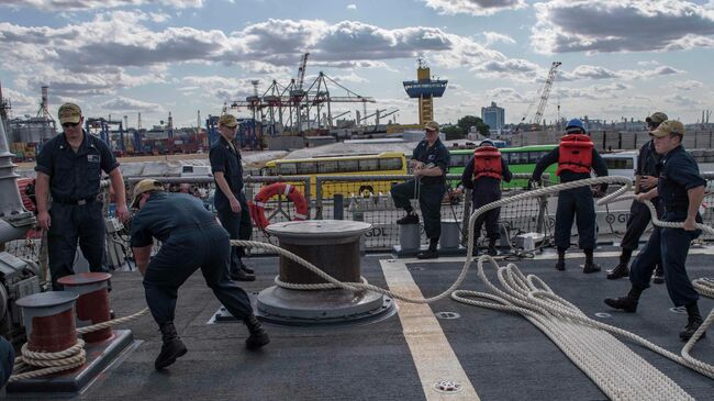 Эсминец ВМС США Карни (Carney DDG64) в порту Одессы 