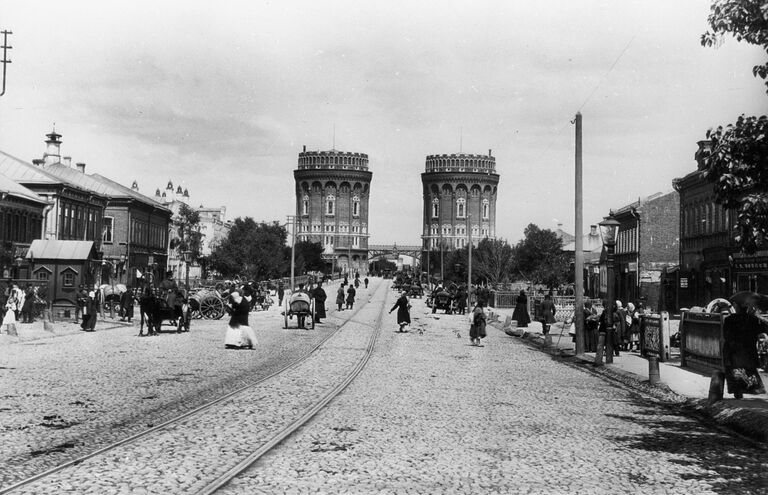 Водонапорные башни у Крестовской заставы в Москве