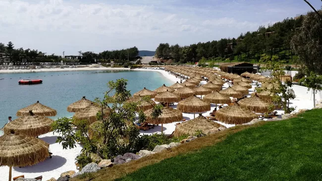Пляж отеля Lujo Bodrum