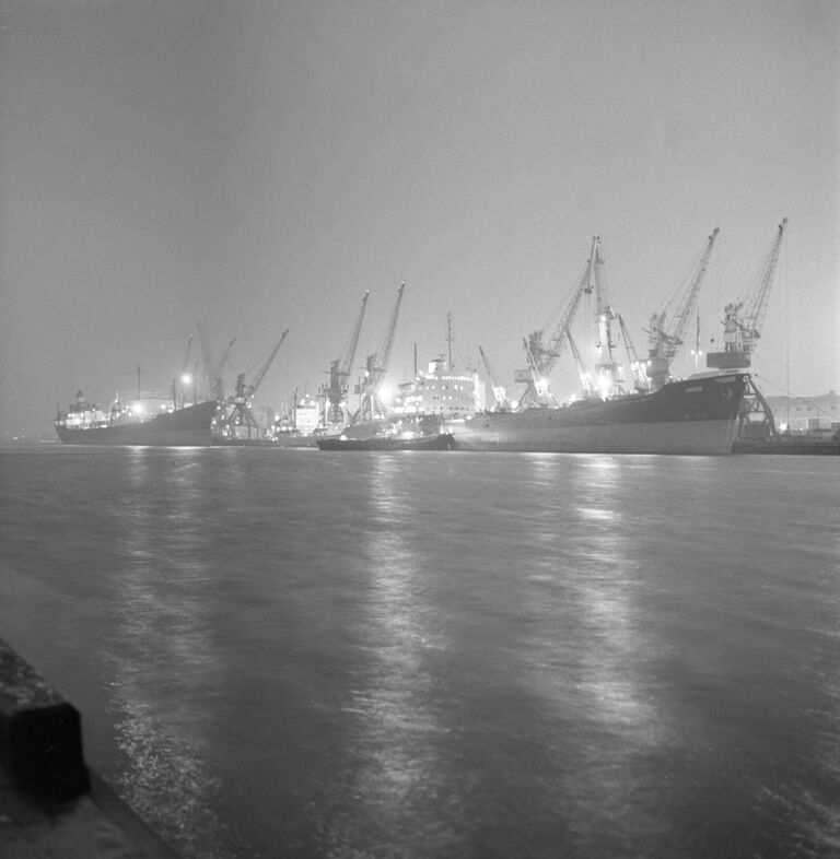 Латвийская ССР. На рейде Рижского морского торгового порта