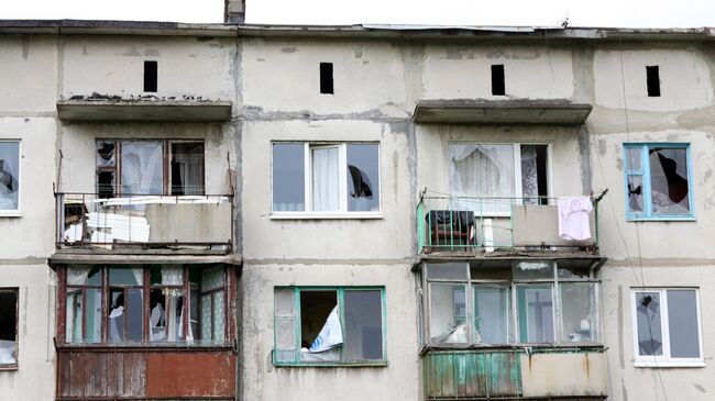 Последствия обстрела украинскими силовиками города Горловка 