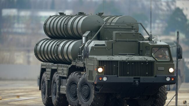 Зенитный ракетный комплекс С-400 