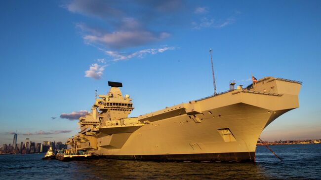 Авианосец HMS Queen Elizabeth