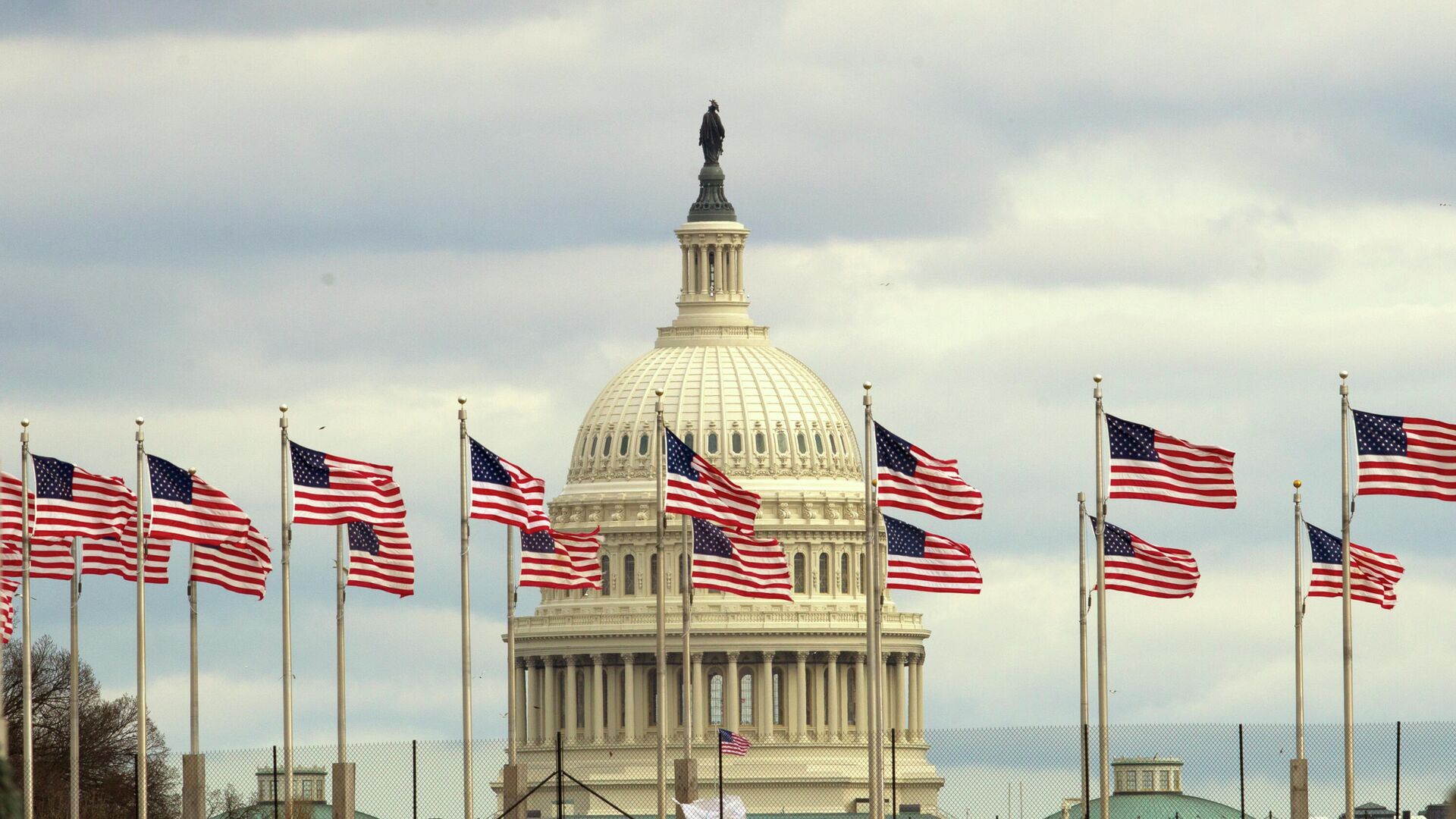 Здание конгресса США на Капитолийском холме в Вашингтоне. Архивное фото - РИА Новости, 1920, 18.08.2023