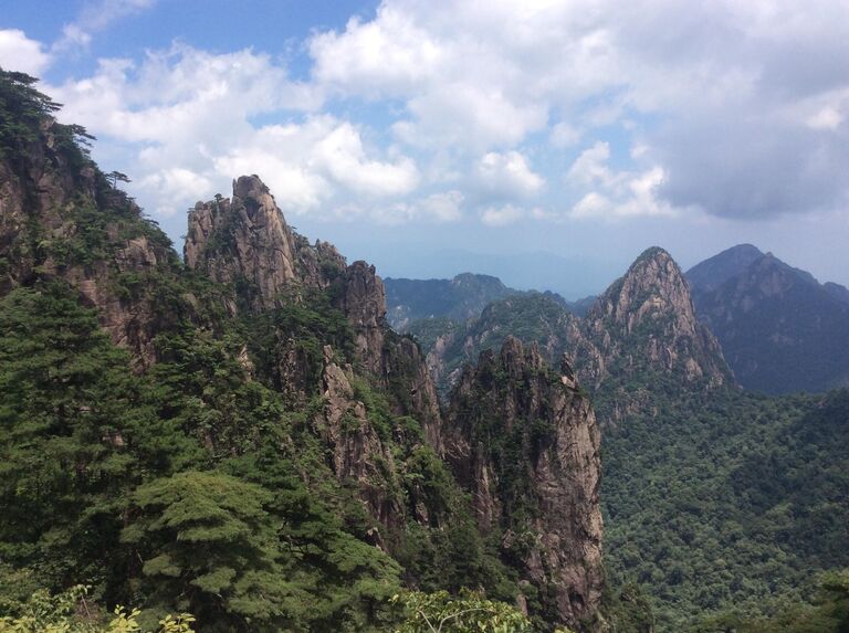 Горы Хуаншань