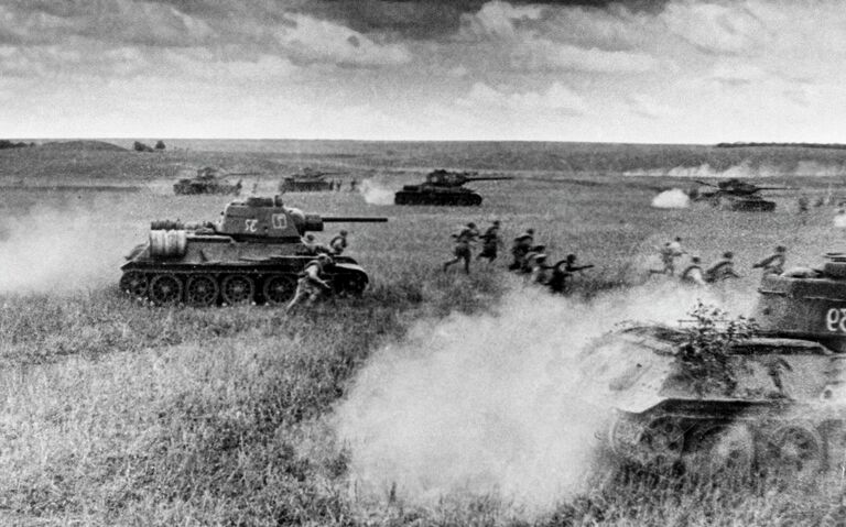 В наступление идет механизированный корпус. 3-й Украинский фронт. Ясско-Кишинёвская операция