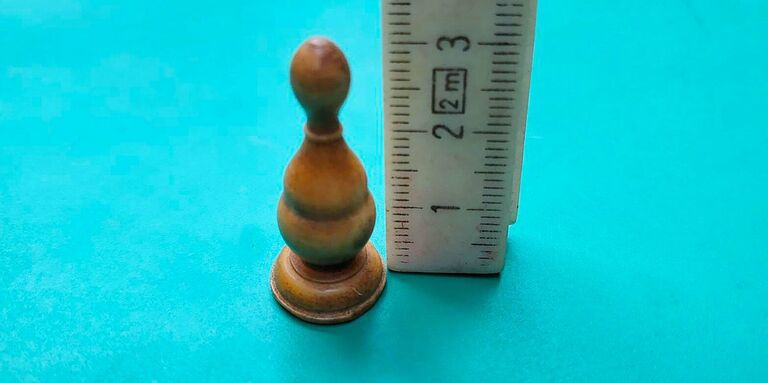 Шахматная фигура, найденная на Остоженке в Москве