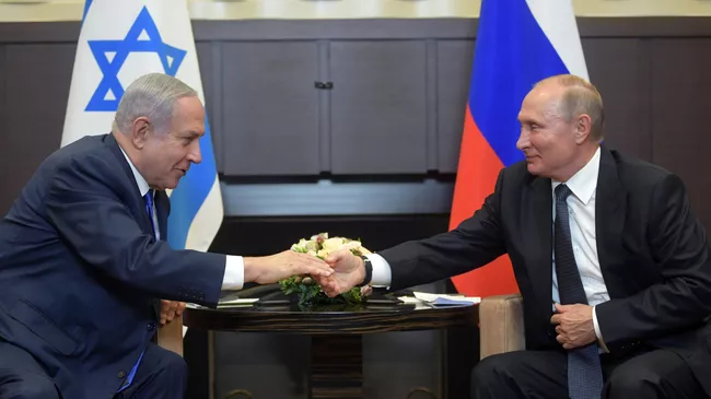  Владимир Путин и премьер-министр Израиля Биньямин Нетаньяху во время встречи