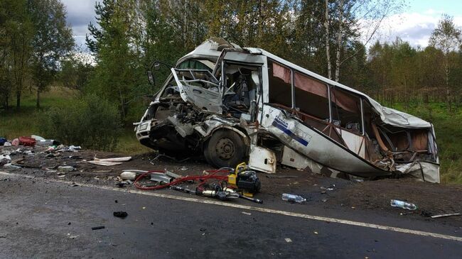 Столкновение фуры с пассажирским автобусом под Ярославлем. 14 сентября 2019