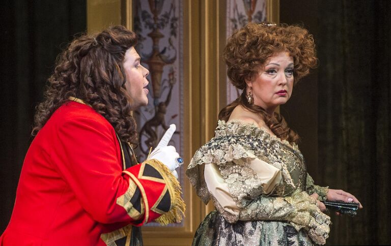 Светлана Аманова (Анна Австрийская) в спектакле Молодость Людовика XIV