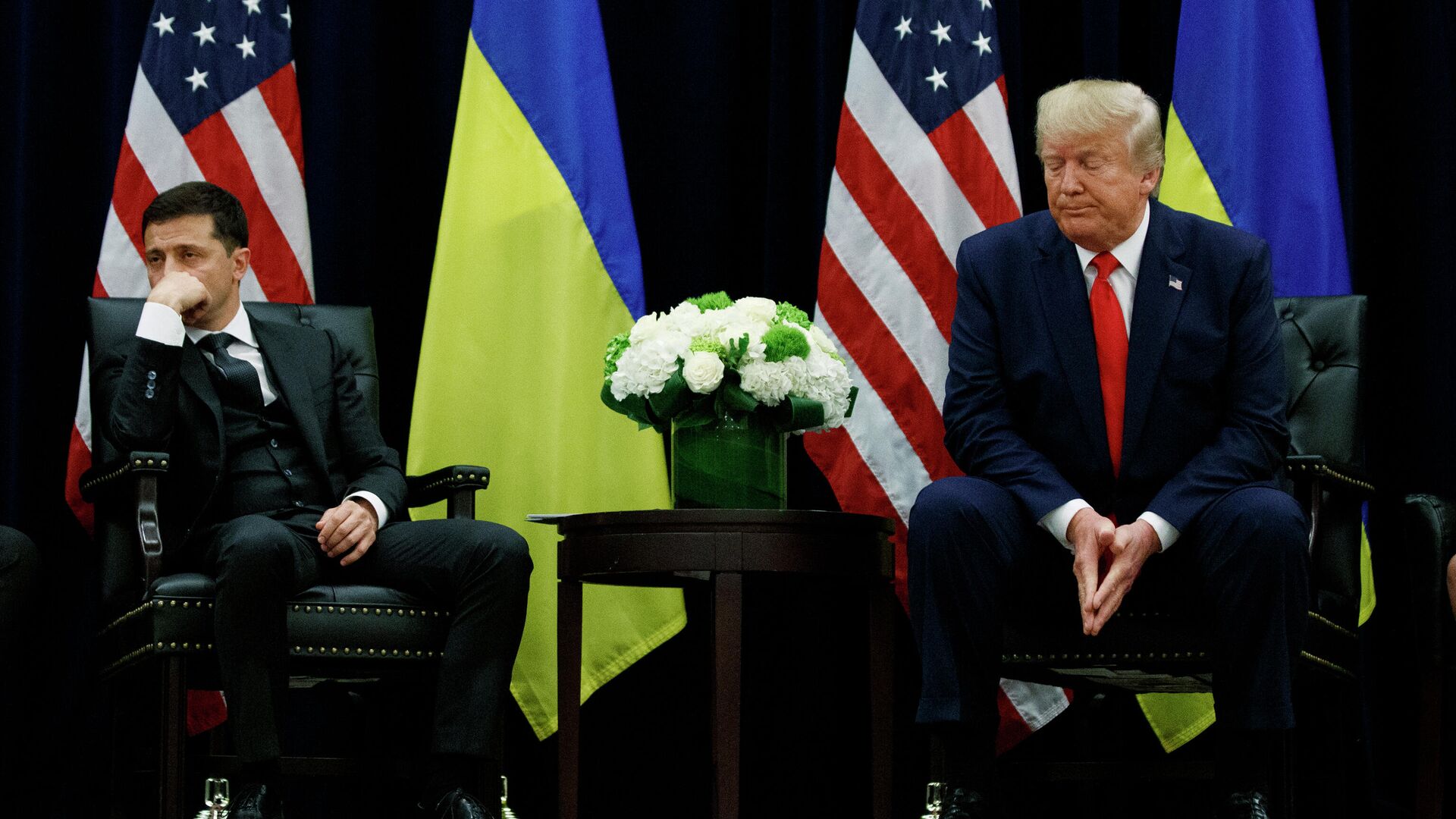 Президент Украины Владимир Зеленский и президент США Дональд Трамп во время встречи в Нью-Йорке, США. 25 сентября 2019 - РИА Новости, 1920, 09.11.2024