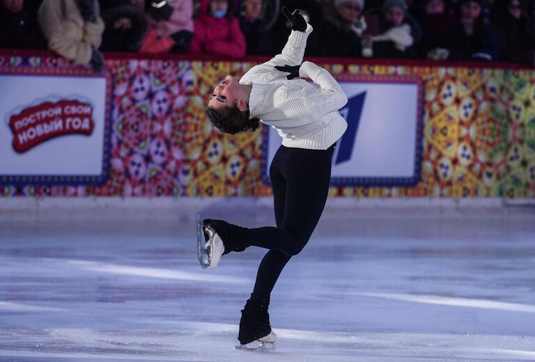 Шоу Королевы льда на ГУМ-катке