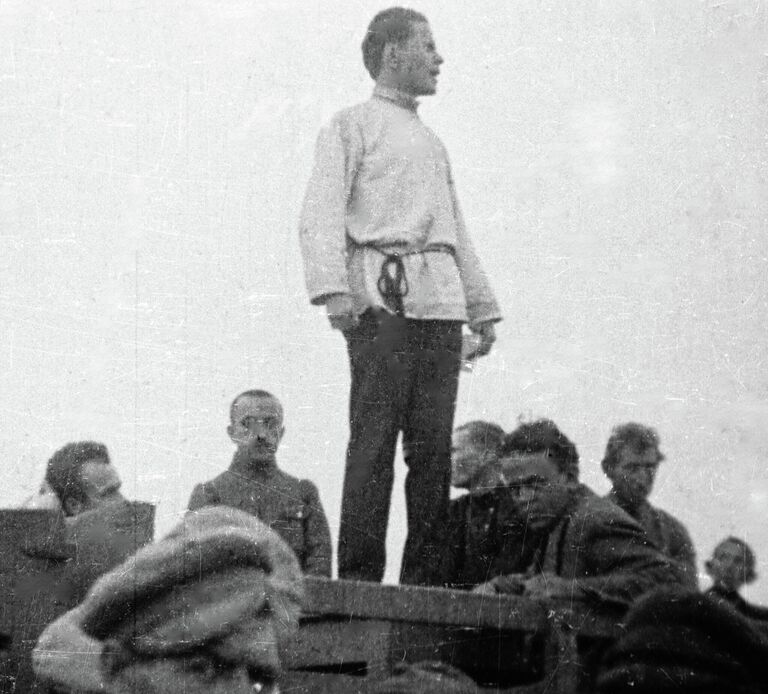 Джон Рид на митине в Нахичевани (Азербайджанская СССР)