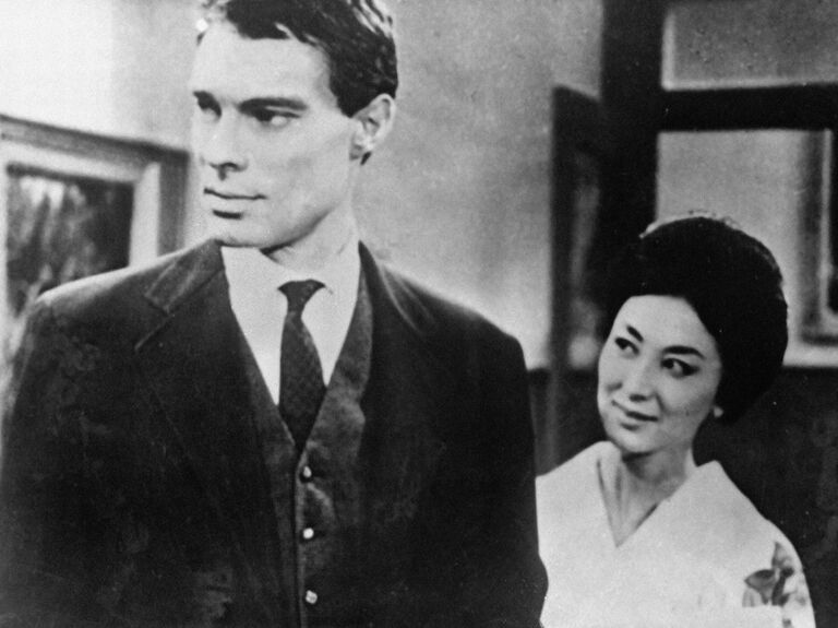 Кадр из фильма Кто вы, доктор Зорге?. В роли Рихарда Зорге - Томас Хольцман.

