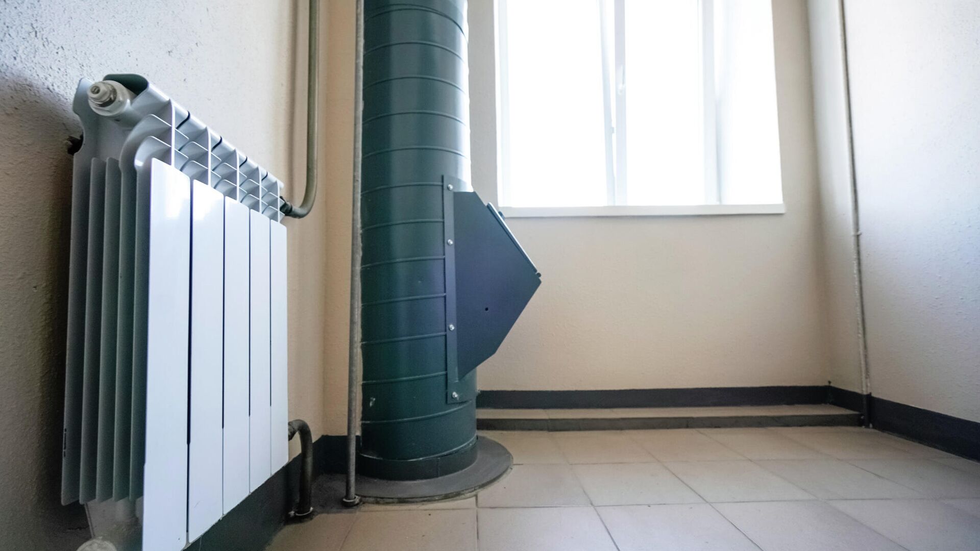 Капитальный ремонт подъездов в Москве Капитальный ремонт подъездов в Москве - РИА Новости, 1920, 16.04.2026