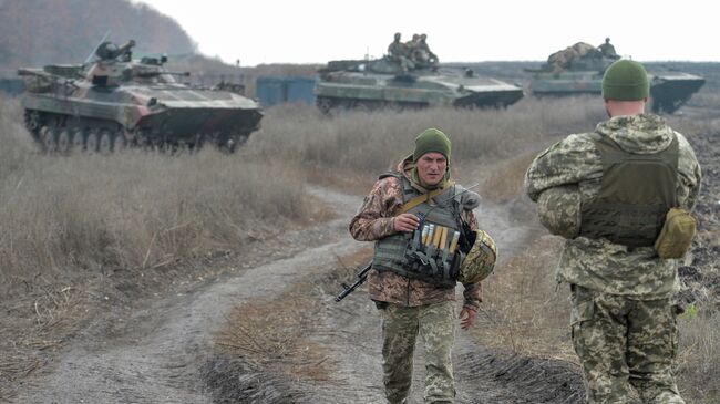 Украинские военные на линии соприкосновения в Донецкой области