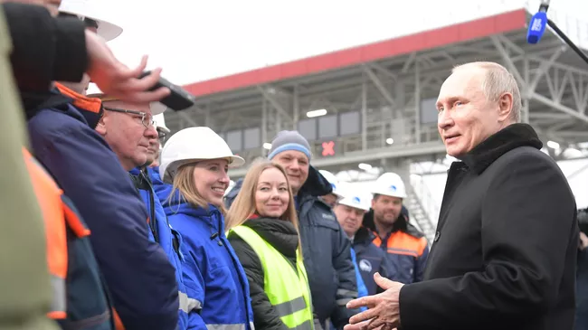 Президент РФ Владимир Путин на церемонии открытия скоростной платной трассы М-11 Москва - Санкт-Петербург 