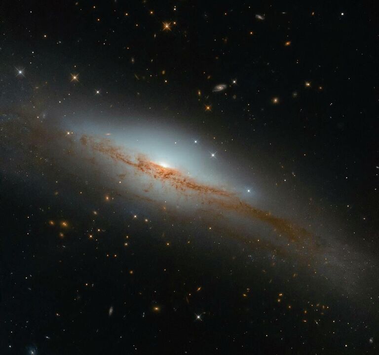 Галактика NGC 3749