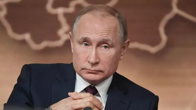 Президент РФ Владимир Путин на большой ежегодной пресс-конференции