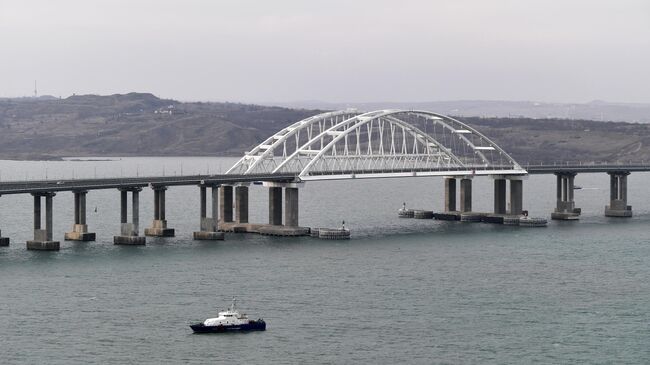 Крымский мост через Керченский пролив 